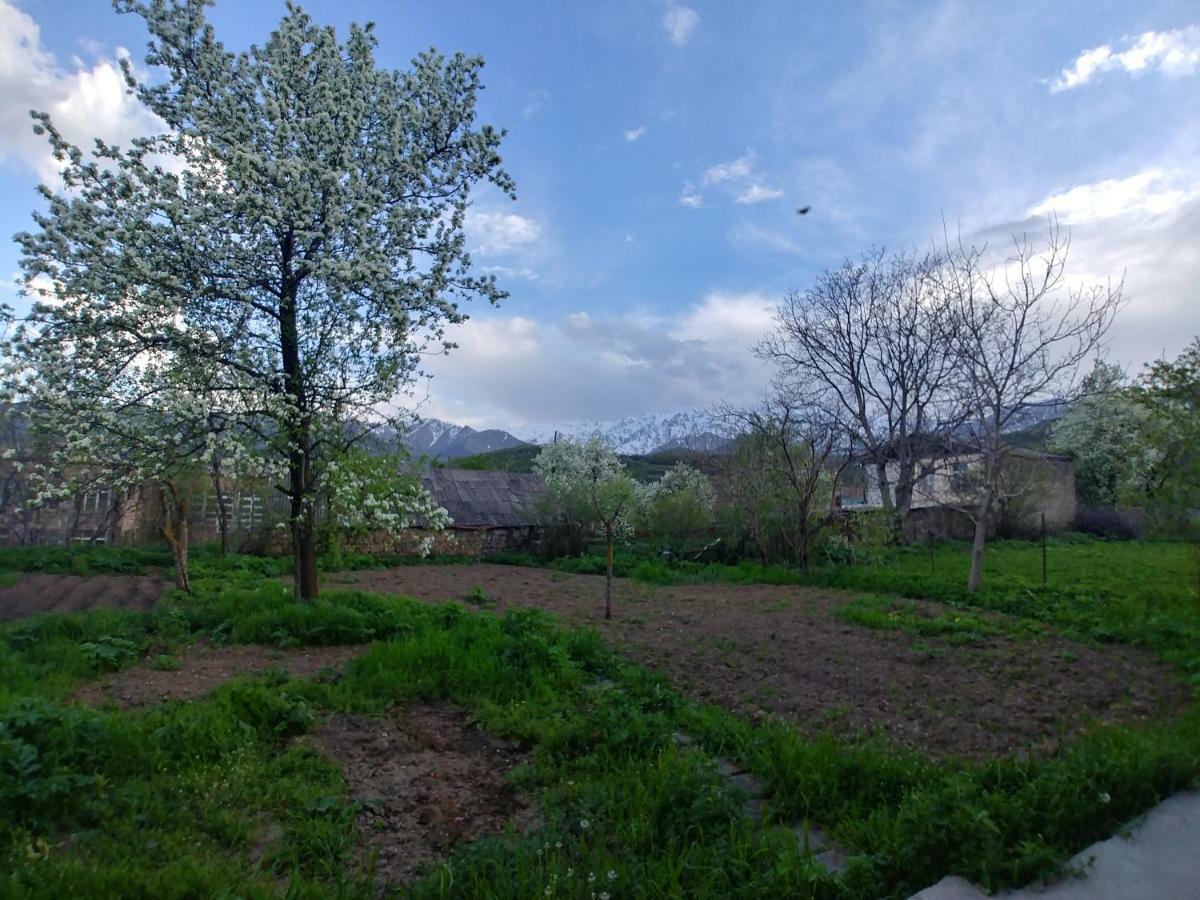Tatev Guest House Exterior foto